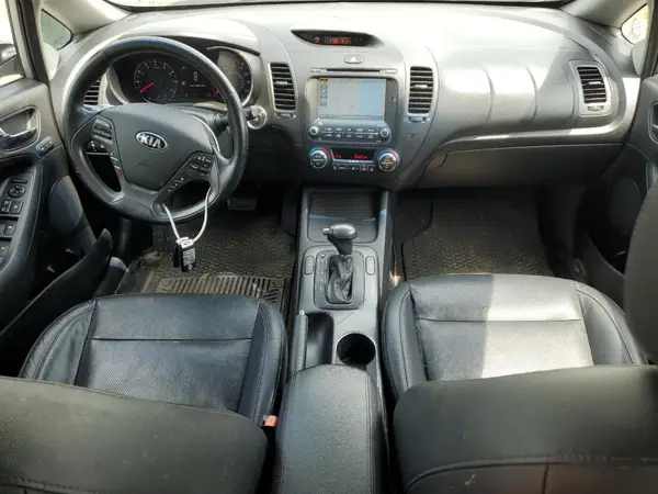 KNAFZ4A83G5569981 2016 KIA FORTE - Image 8