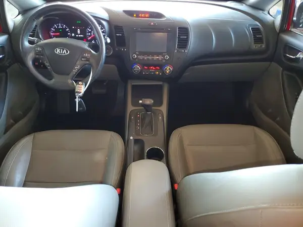 KNAFZ4A83G5578048 2016 KIA FORTE - Image 8