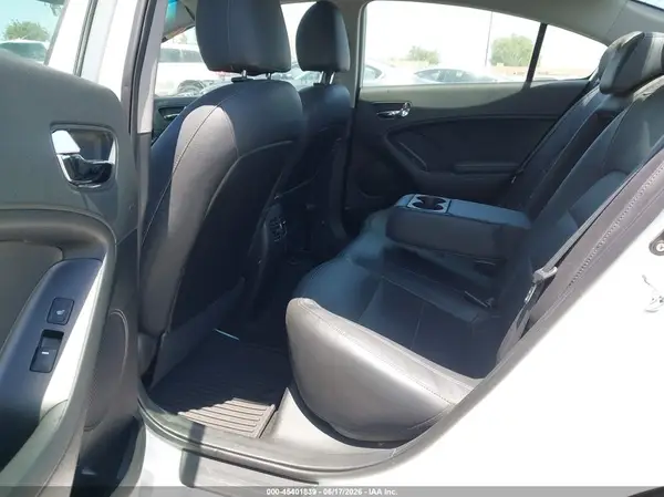 KNAFZ4A83G5598171 2016 KIA FORTE - Image 8