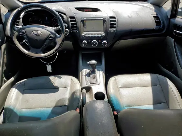 KNAFZ4A84G5470134 2016 KIA FORTE - Image 8