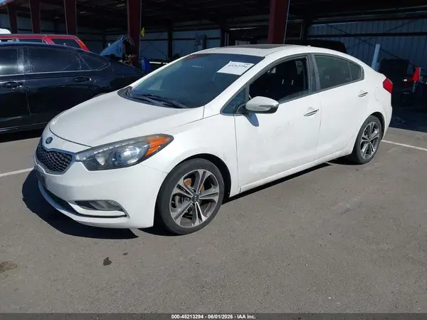 KNAFZ4A84G5492702 2016 KIA FORTE - Image 2