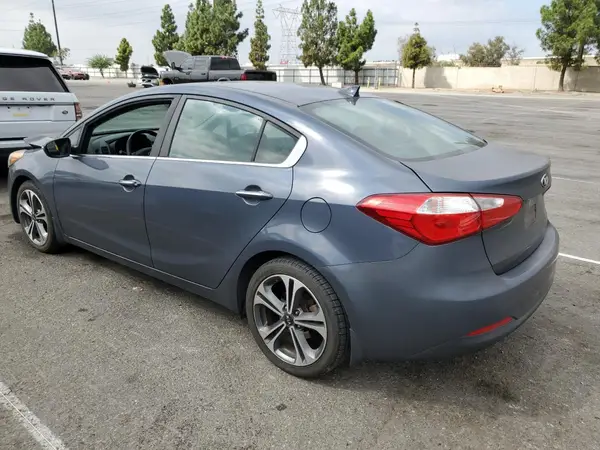 KNAFZ4A84G5529294 2016 KIA FORTE - Image 2