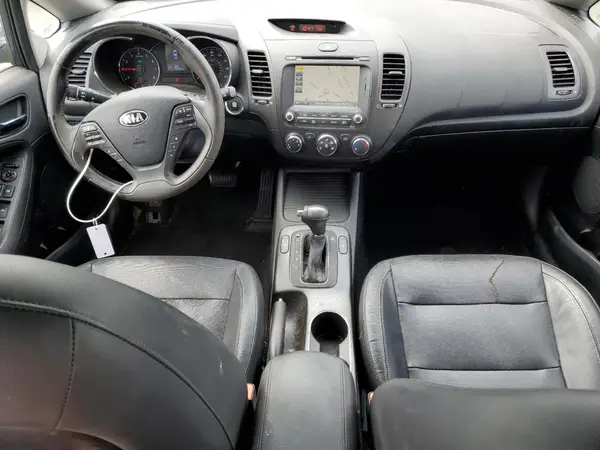 KNAFZ4A84G5529294 2016 KIA FORTE - Image 8