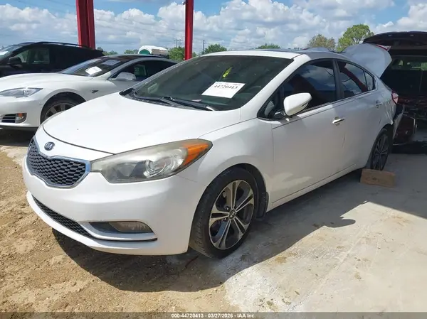 KNAFZ4A84G5552753 2016 KIA FORTE - Image 2