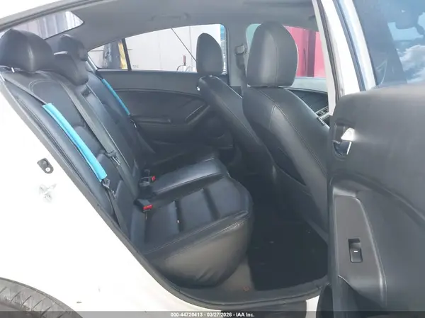 KNAFZ4A84G5552753 2016 KIA FORTE - Image 8