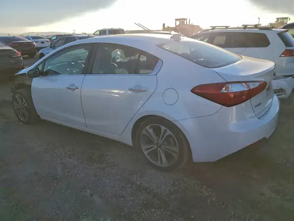 KNAFZ4A84G5615060 2016 KIA FORTE - Image 2