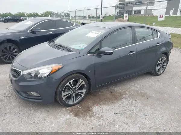 KNAFZ4A85G5447672 2016 KIA FORTE - Image 2