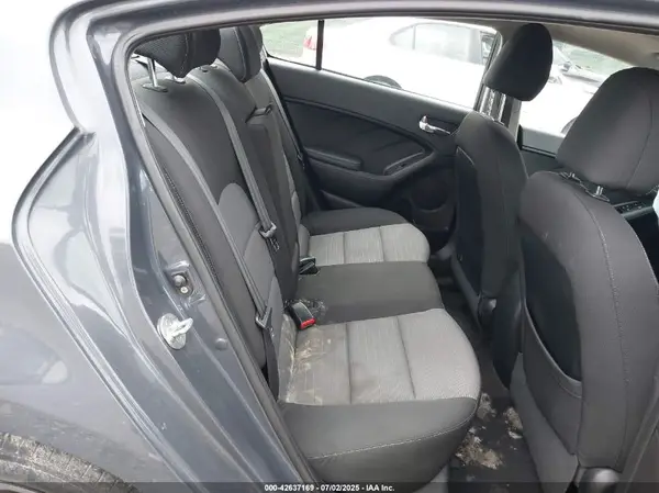 KNAFZ4A85G5473656 2016 KIA FORTE - Image 8