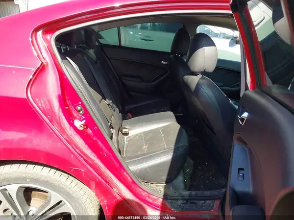 KNAFZ4A85G5490621 2016 KIA FORTE - Image 8