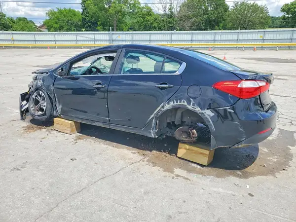 KNAFZ4A85G5519129 2016 KIA FORTE - Image 2