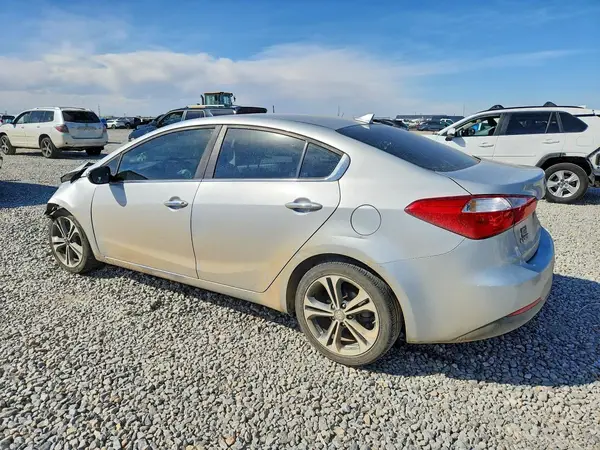 KNAFZ4A85G5614189 2016 KIA FORTE - Image 2