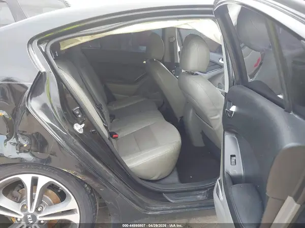 KNAFZ4A86G5490076 2016 KIA FORTE - Image 8