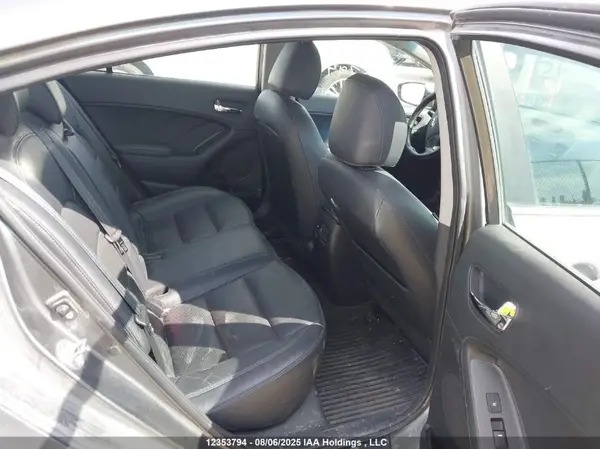 KNAFZ4A86G5499263 2016 KIA FORTE - Image 8