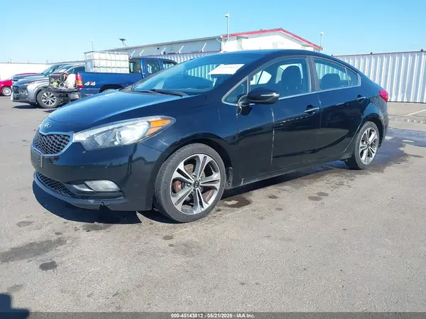 KNAFZ4A86G5530396 2016 KIA FORTE - Image 2