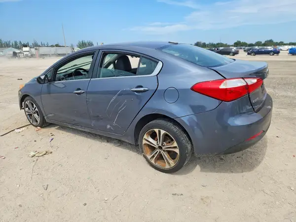 KNAFZ4A86G5547683 2016 KIA FORTE - Image 2