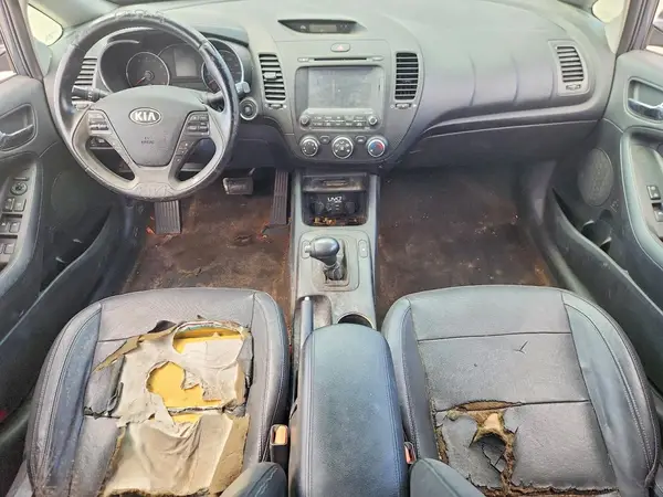 KNAFZ4A86G5547683 2016 KIA FORTE - Image 8