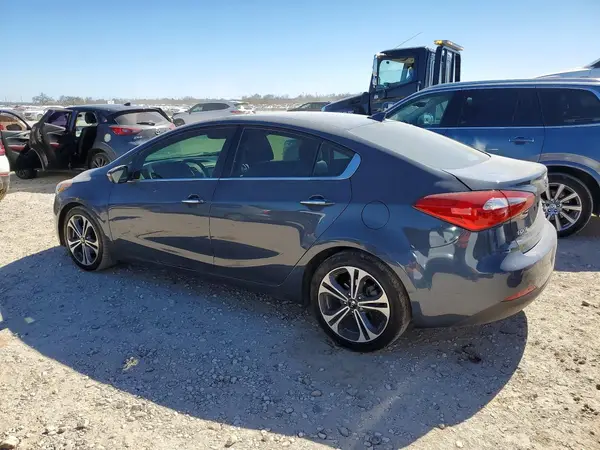 KNAFZ4A86G5549062 2016 KIA FORTE - Image 2