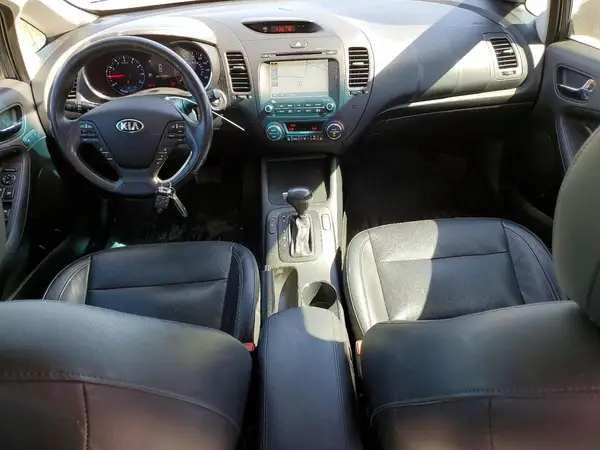 KNAFZ4A86G5549062 2016 KIA FORTE - Image 8