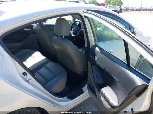 KNAFZ4A86G5549191 2016 KIA FORTE - Image 8