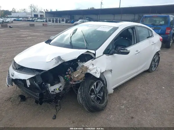 KNAFZ4A86G5550597 2016 KIA FORTE - Image 2