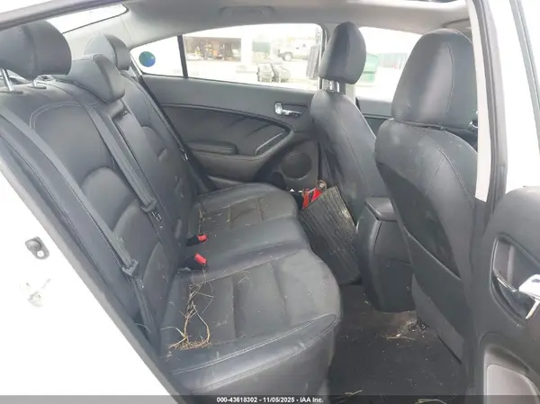 KNAFZ4A86G5550597 2016 KIA FORTE - Image 8