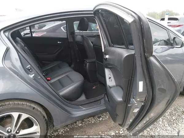 KNAFZ4A86G5557212 2016 KIA FORTE - Image 8