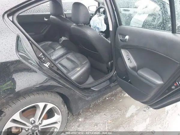 KNAFZ4A86G5569957 2016 KIA FORTE - Image 8