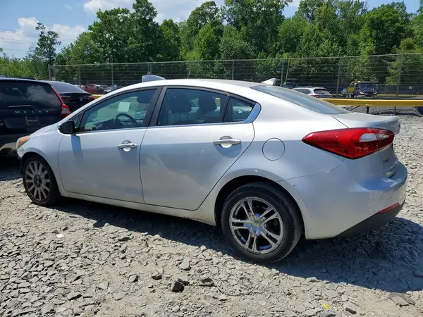 KNAFZ4A86G5569988 2016 KIA FORTE - Image 2