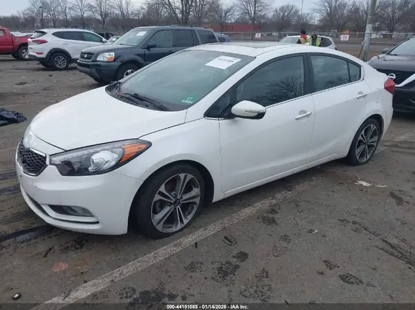 KNAFZ4A86G5571420 2016 KIA FORTE - Image 2