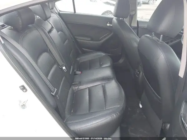KNAFZ4A86G5571420 2016 KIA FORTE - Image 8