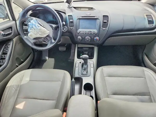 KNAFZ4A87G5448404 2016 KIA FORTE - Image 8
