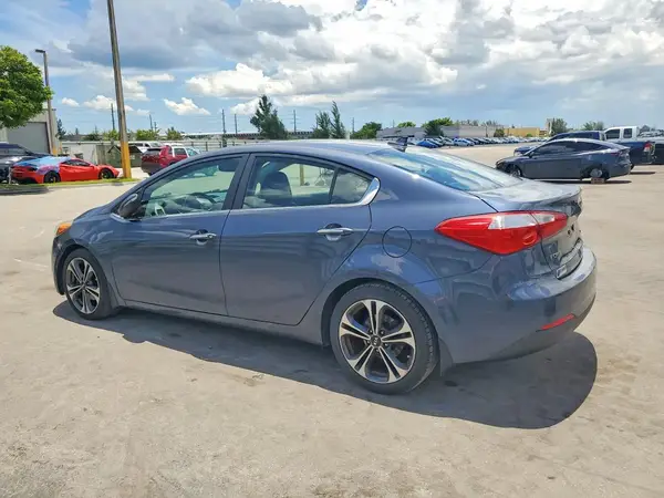 KNAFZ4A87G5490393 2016 KIA FORTE - Image 2