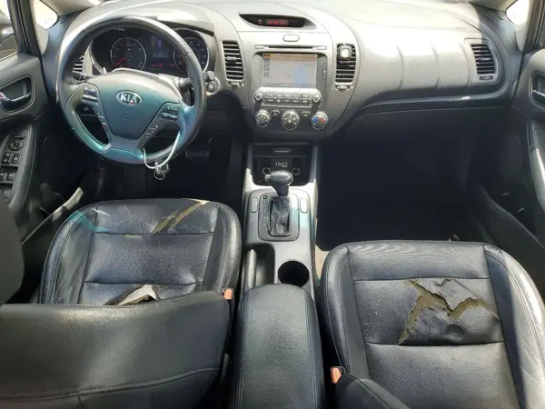 KNAFZ4A87G5490393 2016 KIA FORTE - Image 8