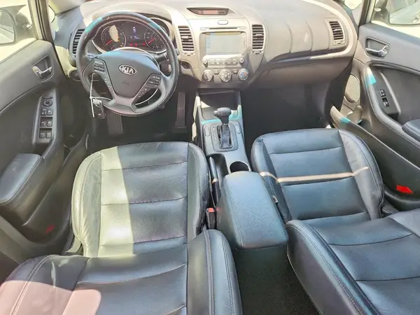 KNAFZ4A87G5590381 2016 KIA FORTE - Image 8