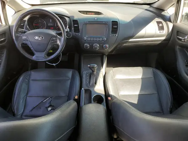 KNAFZ4A88G5465048 2016 KIA FORTE - Image 8