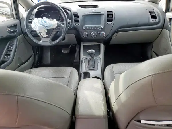 KNAFZ4A88G5473456 2016 KIA FORTE - Image 8
