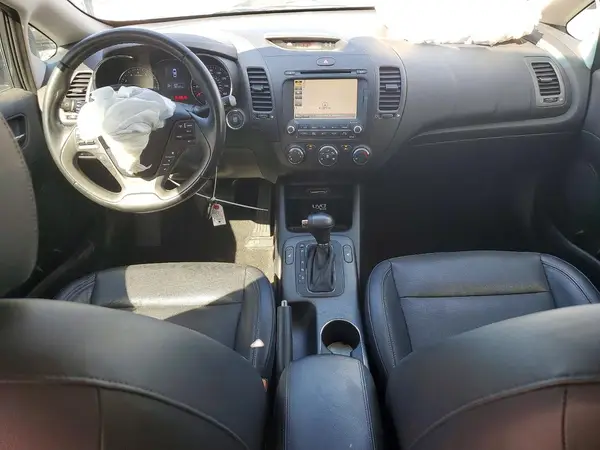KNAFZ4A88G5483565 2016 KIA FORTE - Image 8