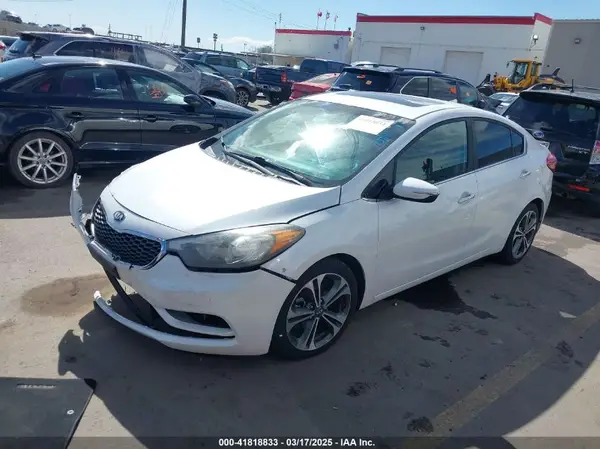 KNAFZ4A88G5615241 2016 KIA FORTE - Image 2