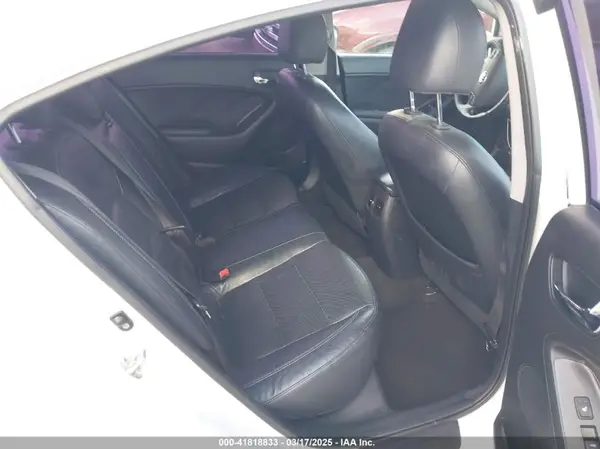 KNAFZ4A88G5615241 2016 KIA FORTE - Image 8