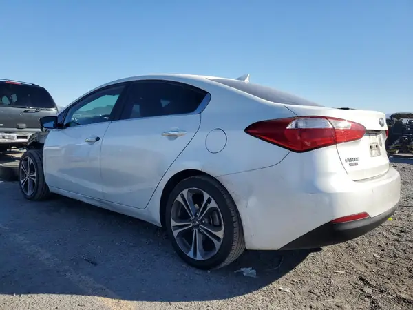 KNAFZ4A89G5465043 2016 KIA FORTE - Image 2