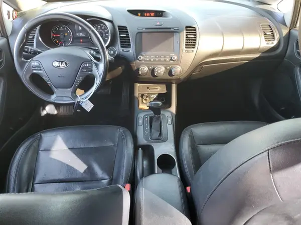KNAFZ4A89G5465043 2016 KIA FORTE - Image 8