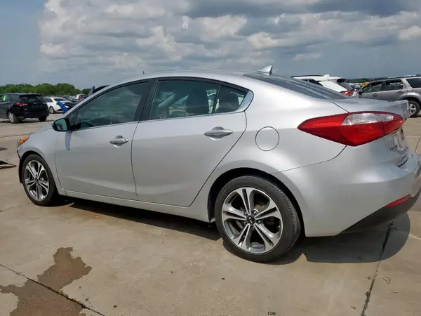 KNAFZ4A89G5551629 2016 KIA FORTE - Image 2