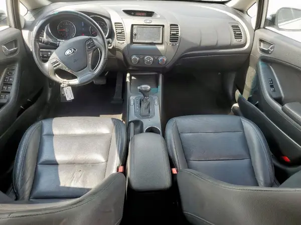 KNAFZ4A89G5551629 2016 KIA FORTE - Image 8