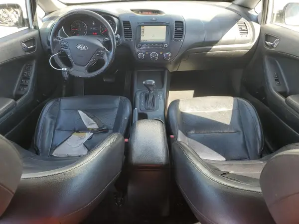 KNAFZ4A89G5577860 2016 KIA FORTE - Image 8
