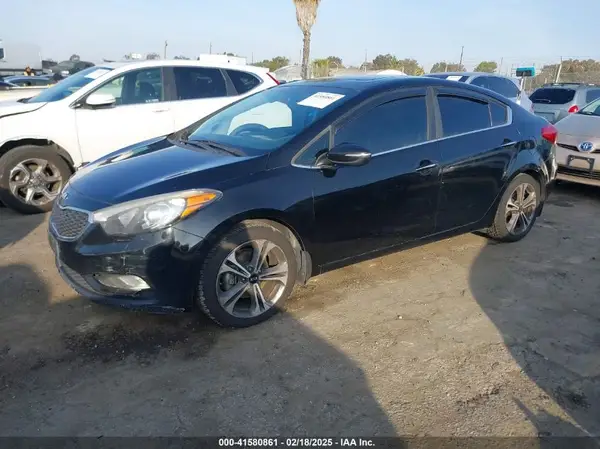 KNAFZ4A89G5617452 2016 KIA FORTE - Image 2