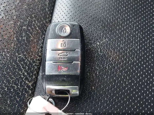 KNAFZ4A8XG5471739 2016 KIA FORTE - Image 8