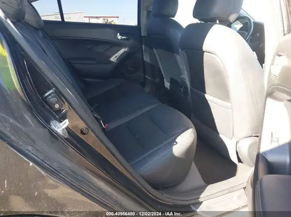KNAFZ4A8XG5522141 2016 KIA FORTE - Image 8