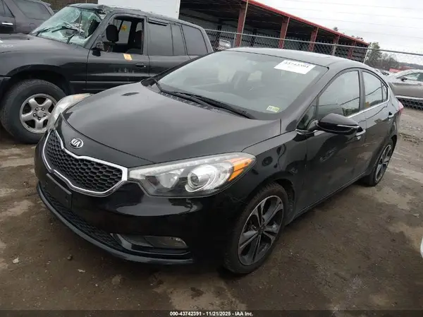 KNAFZ4A8XG5550165 2016 KIA FORTE - Image 2