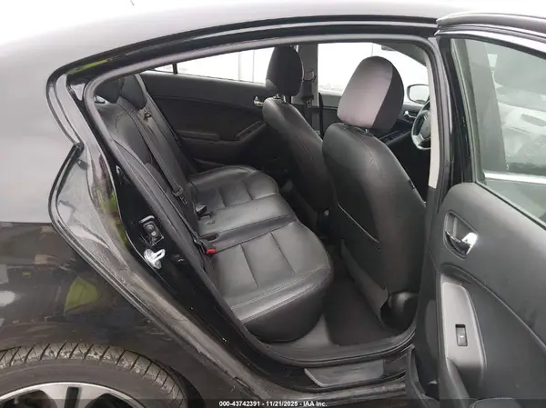 KNAFZ4A8XG5550165 2016 KIA FORTE - Image 8