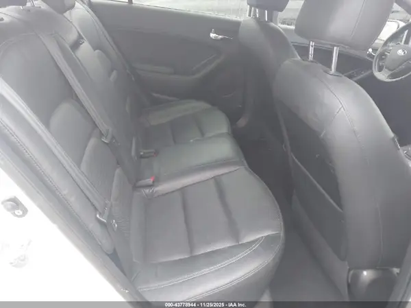 KNAFZ4A8XG5551431 2016 KIA FORTE - Image 8
